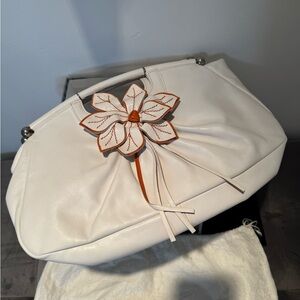 Oki - Doki vintage Italian White Women's Bag with Floral Accent. All leather.
